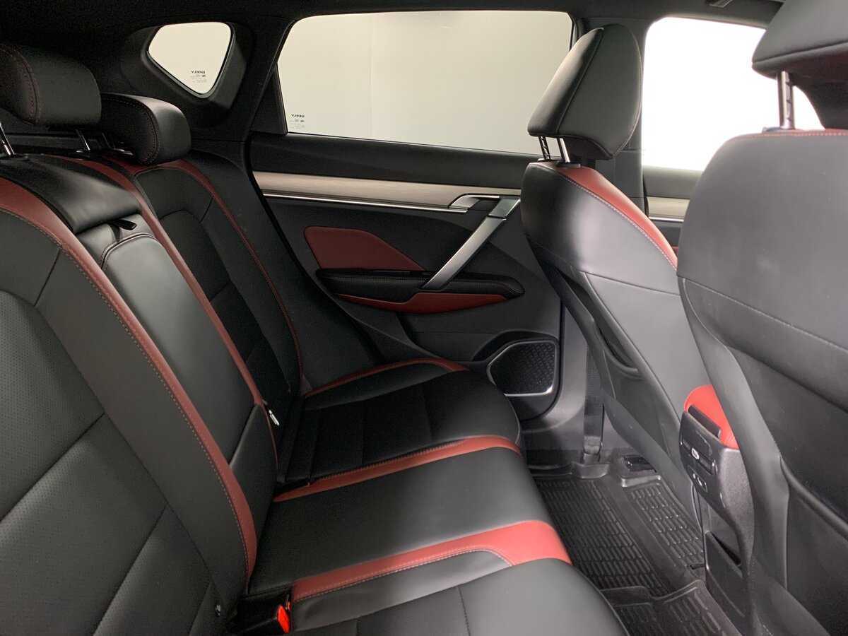 Б/У Джили Кулрэй 2020 года. Фото: #17