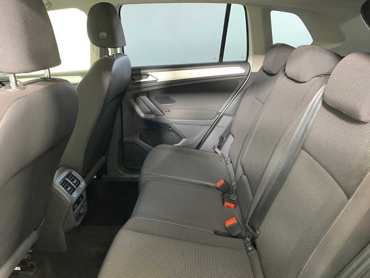 Volkswagen Tiguan 2018 года с пробегом. Фото: #18