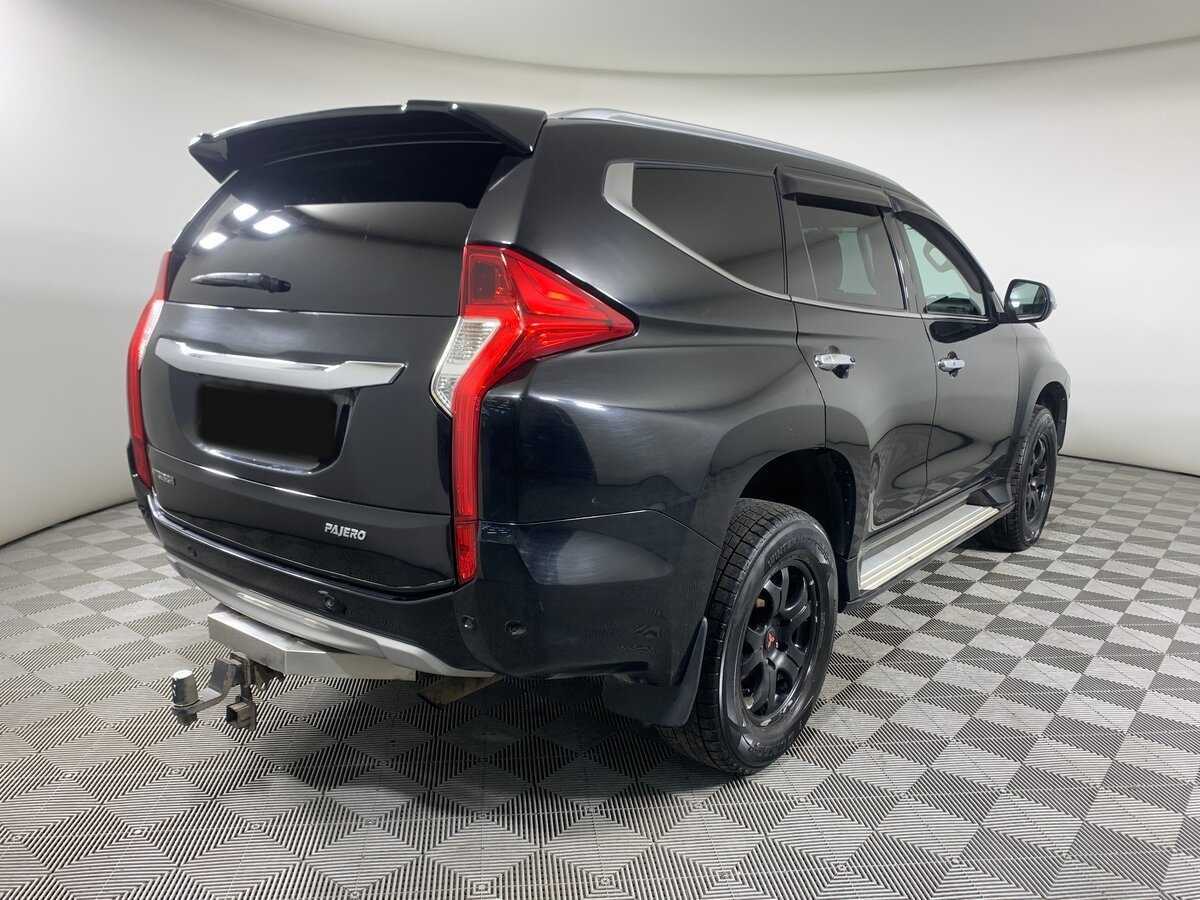 Mitsubishi Pajero Sport 2017 года с пробегом. Фото: #4