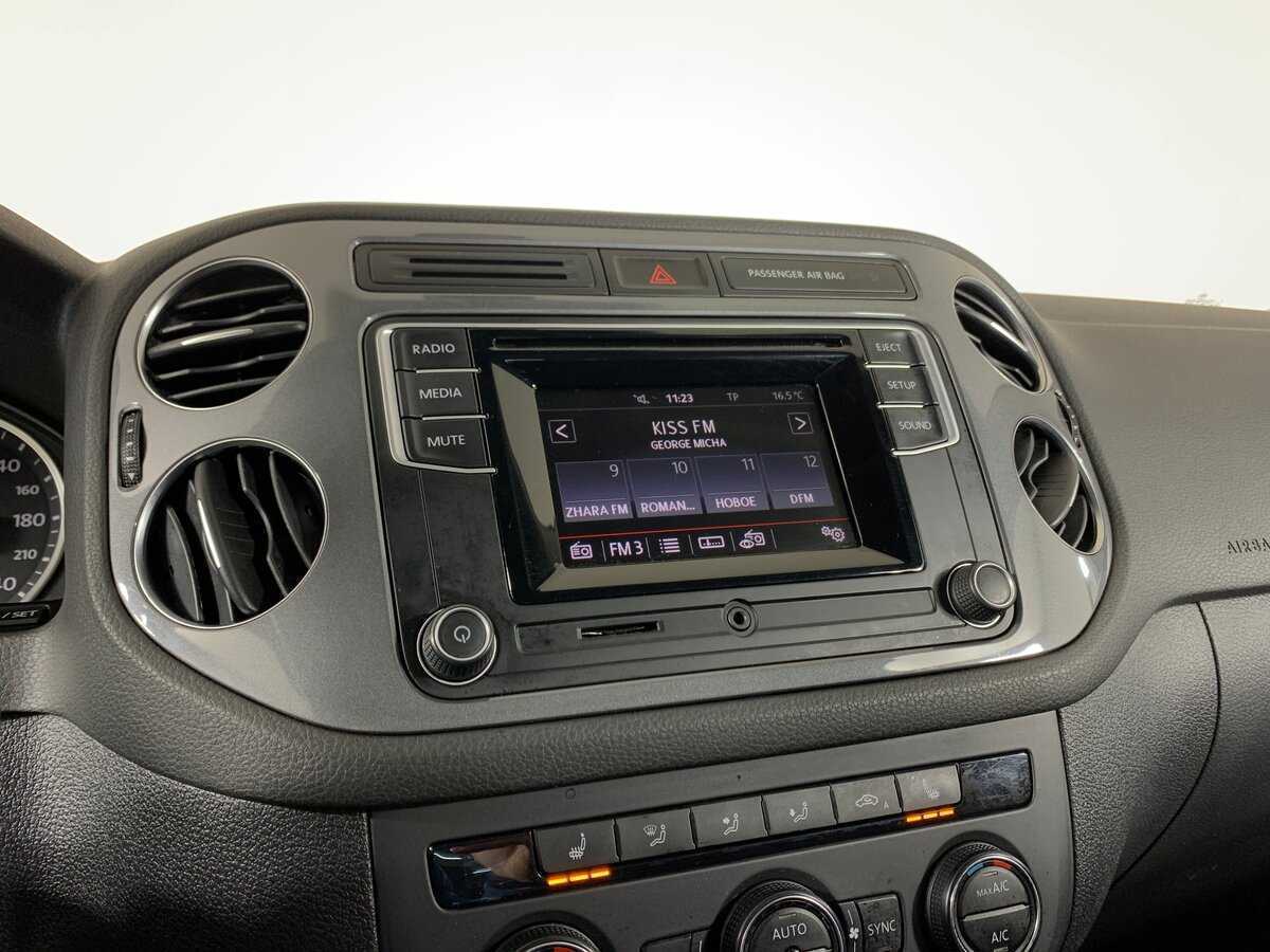 Б/У Фольксваген Тигуан 2015 года. Фото: #15