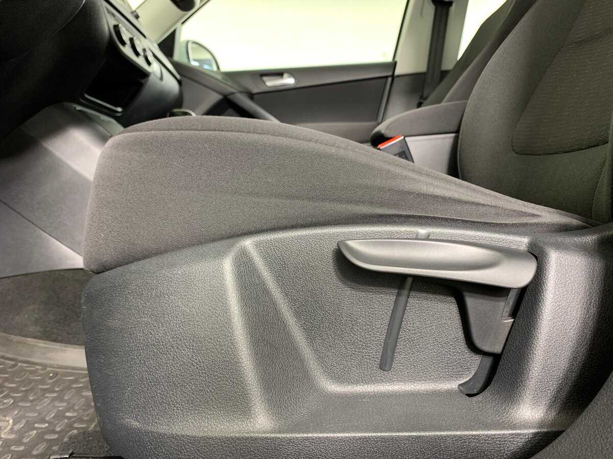 Б/У Фольксваген Тигуан 2015 года. Фото: #16