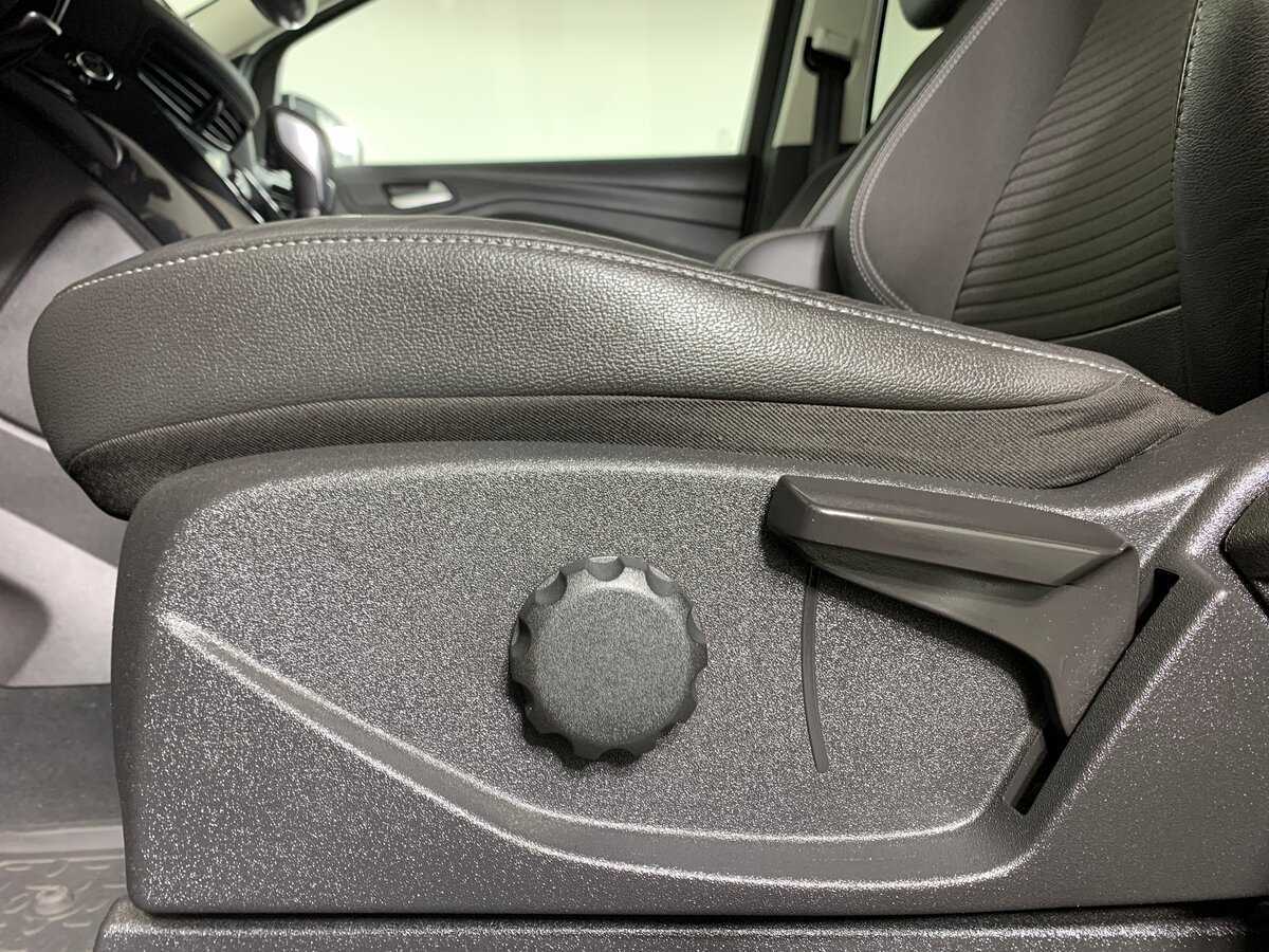 Б/У Форд Куга 2017 года. Фото: #16