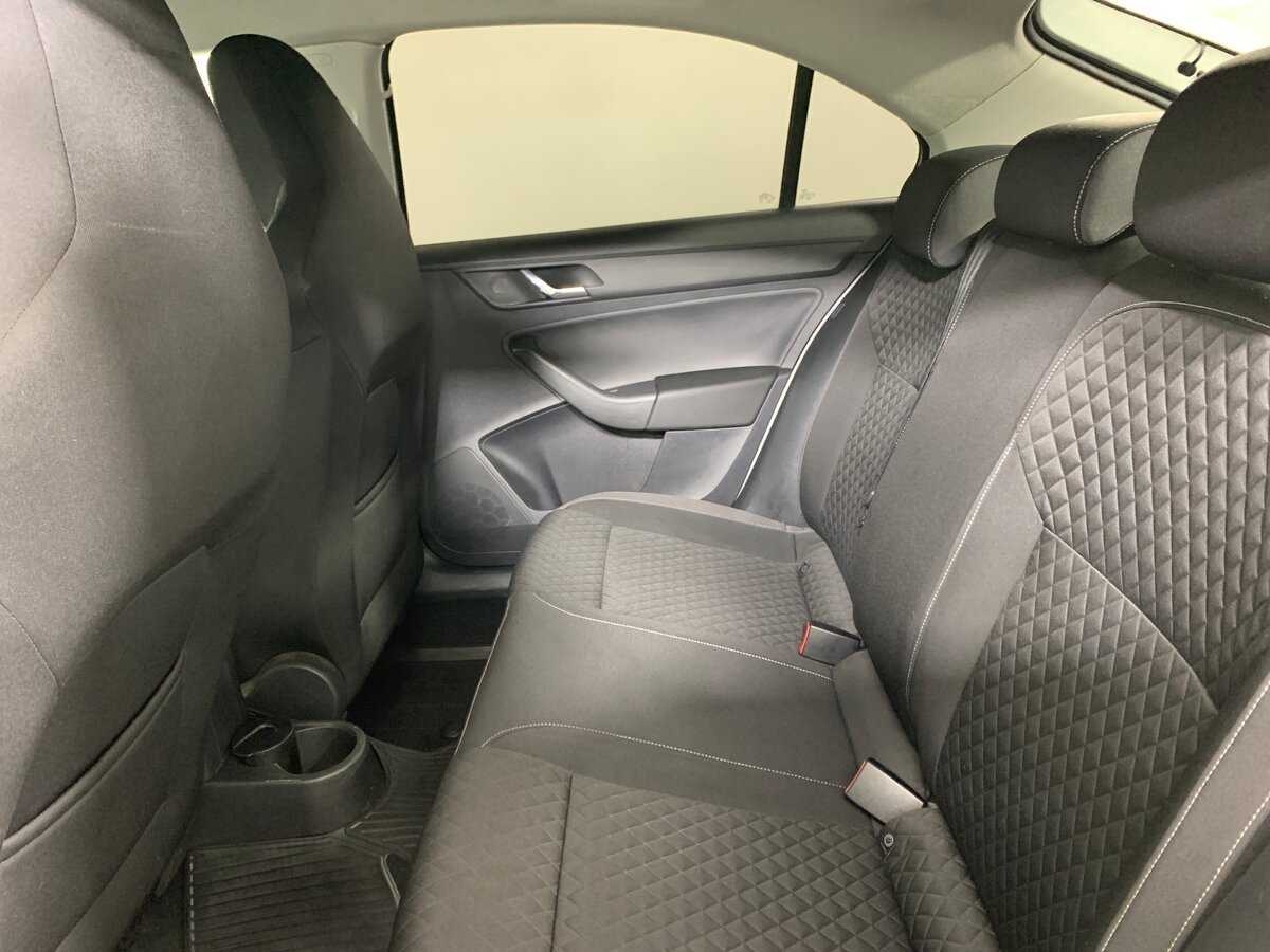 Б/У Шкода Рапид 2015 года. Фото: #17