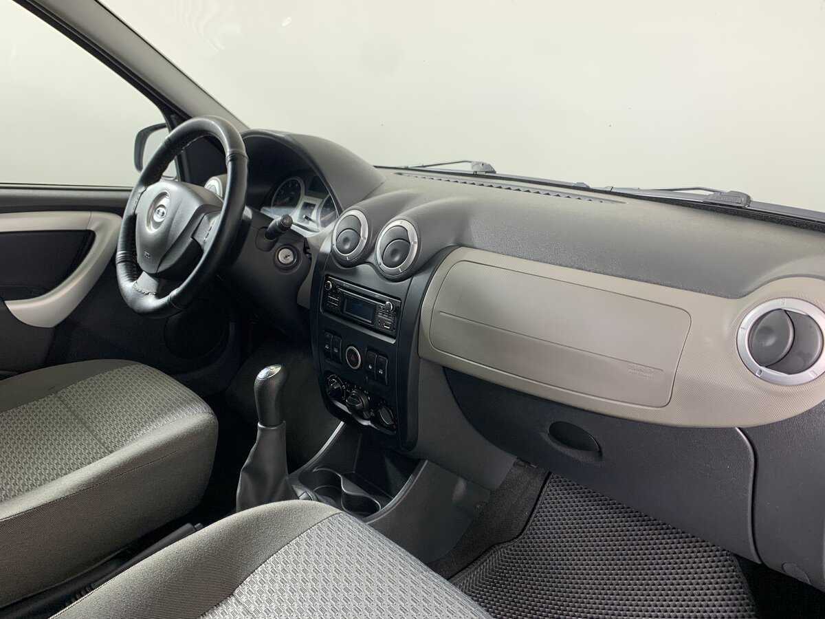 Б/У Лада (ВАЗ) Ларгус 2015 года. Фото: #13