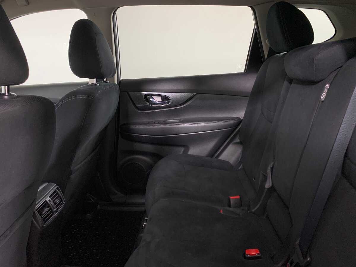 Б/У Ниссан Икс-Трейл 2016 года. Фото: #18