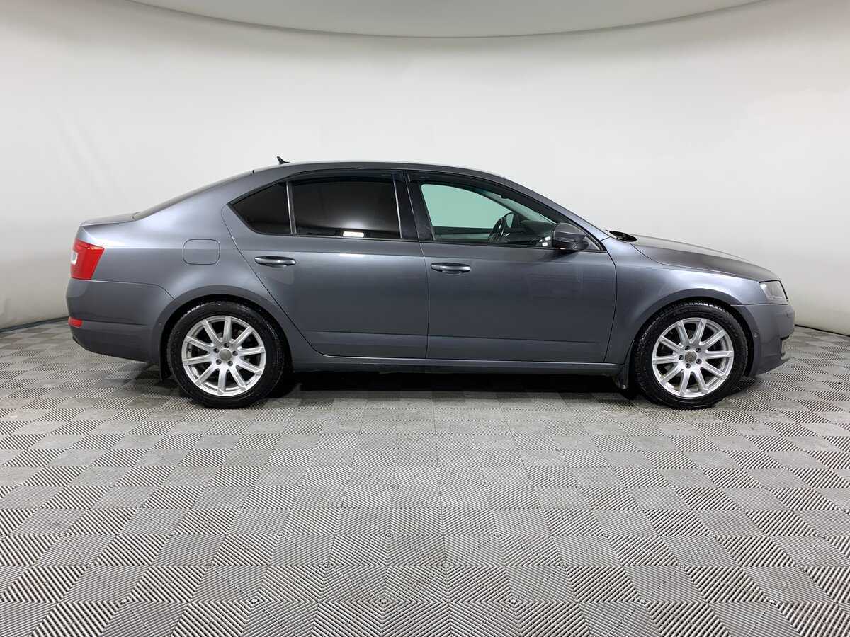 Б/У Шкода Октавия 2017 года. Фото: #3