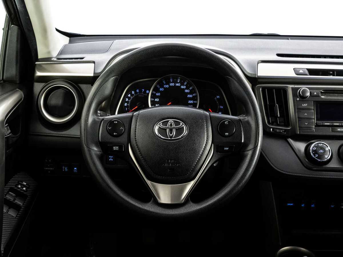 Toyota RAV4 2015 года с пробегом. Фото: #9