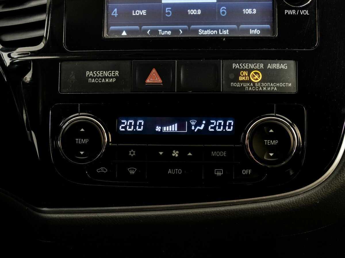 Б/У Митсубиши Оутлэндер 2012 года. Фото: #11