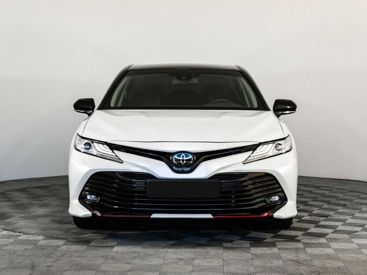Toyota Camry 2020 года с пробегом. Фото: #1