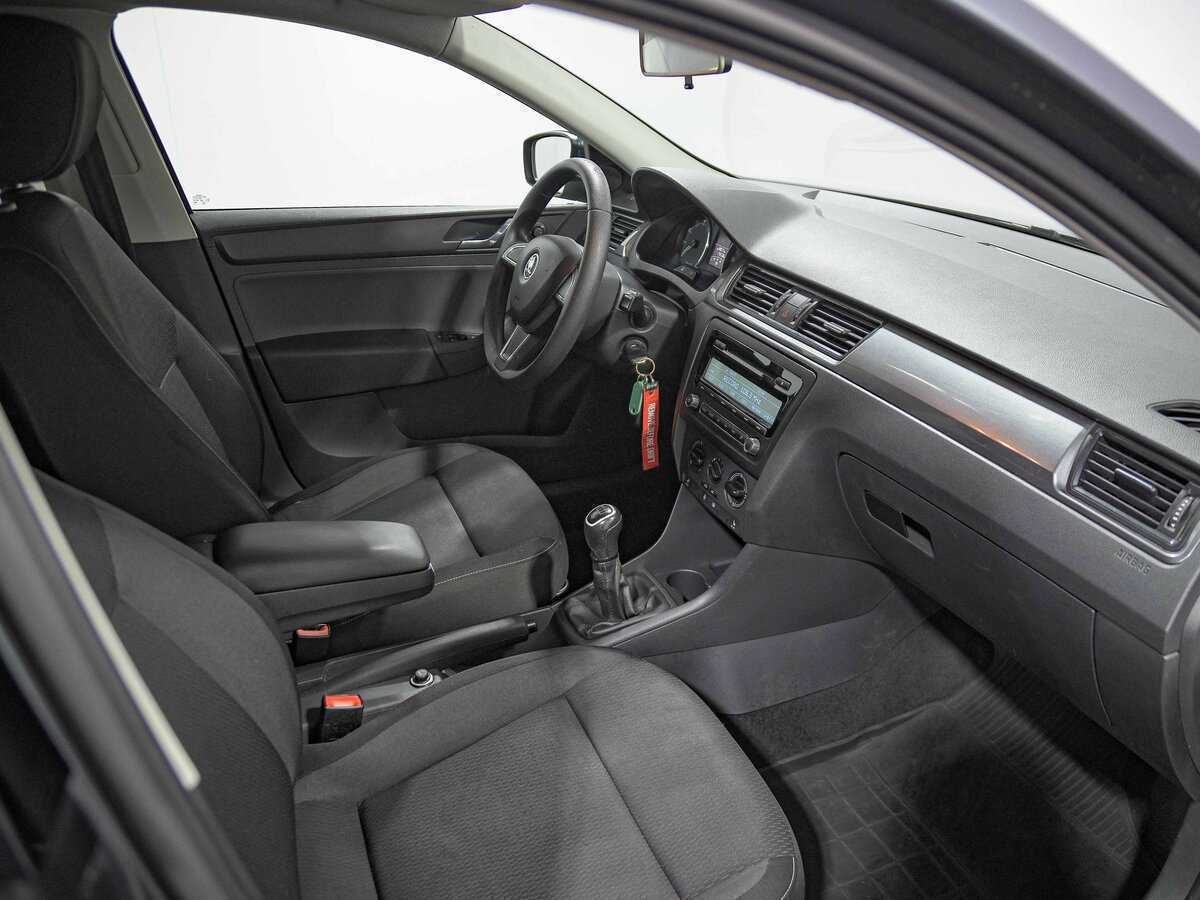 Б/У Шкода Рапид 2015 года. Фото: #12