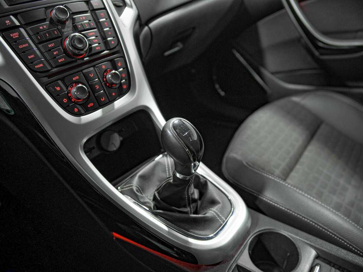 Б/У Опель Астра 2012 года. Фото: #9