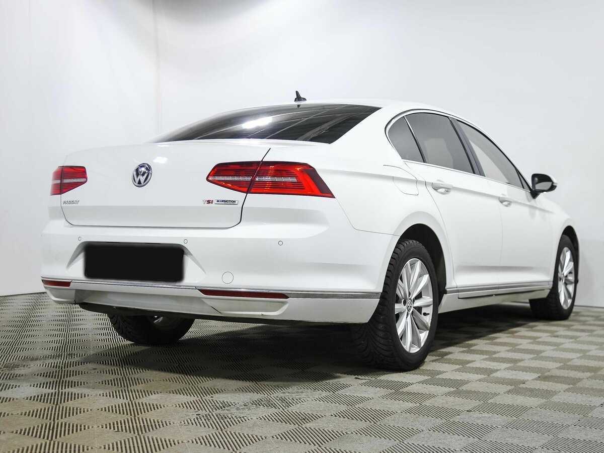 Б/У Фольксваген Пассат 2016 года. Фото: #2