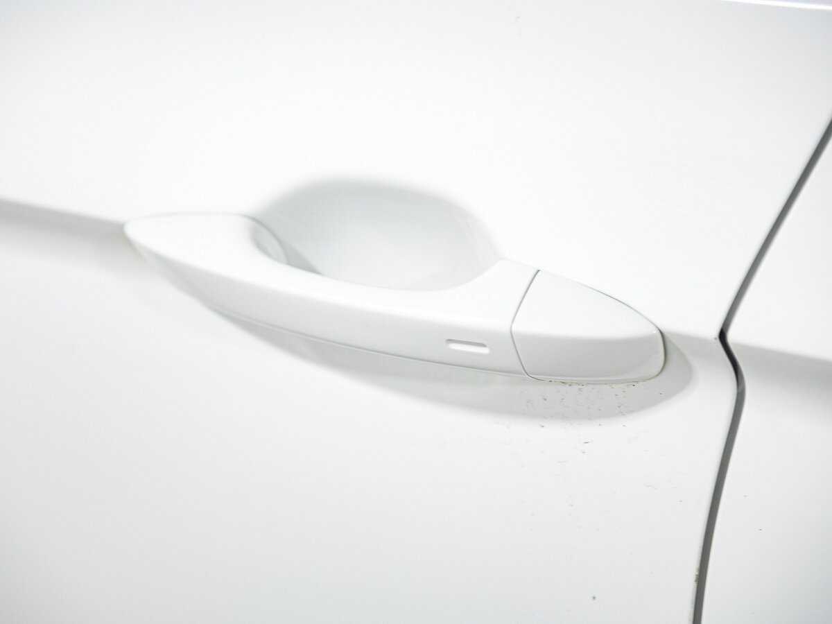 Б/У Фольксваген Пассат 2016 года. Фото: #17