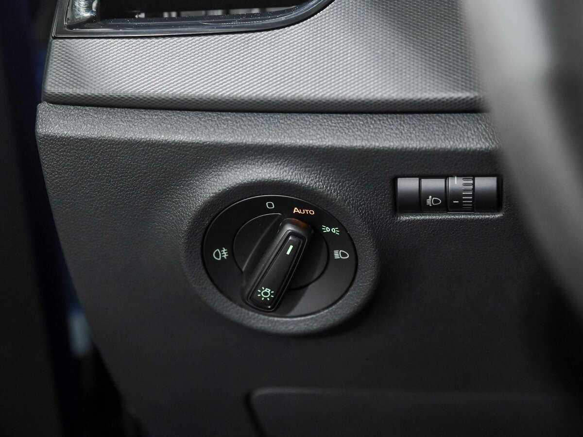 Б/У Шкода Рапид 2021 года. Фото: #12