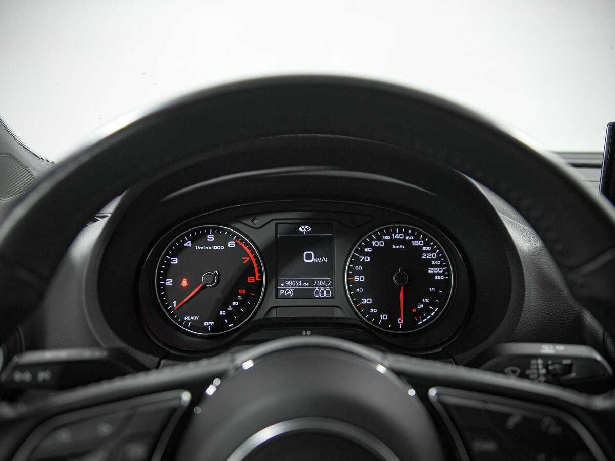 Audi A3 2018 года с пробегом. Фото: #5