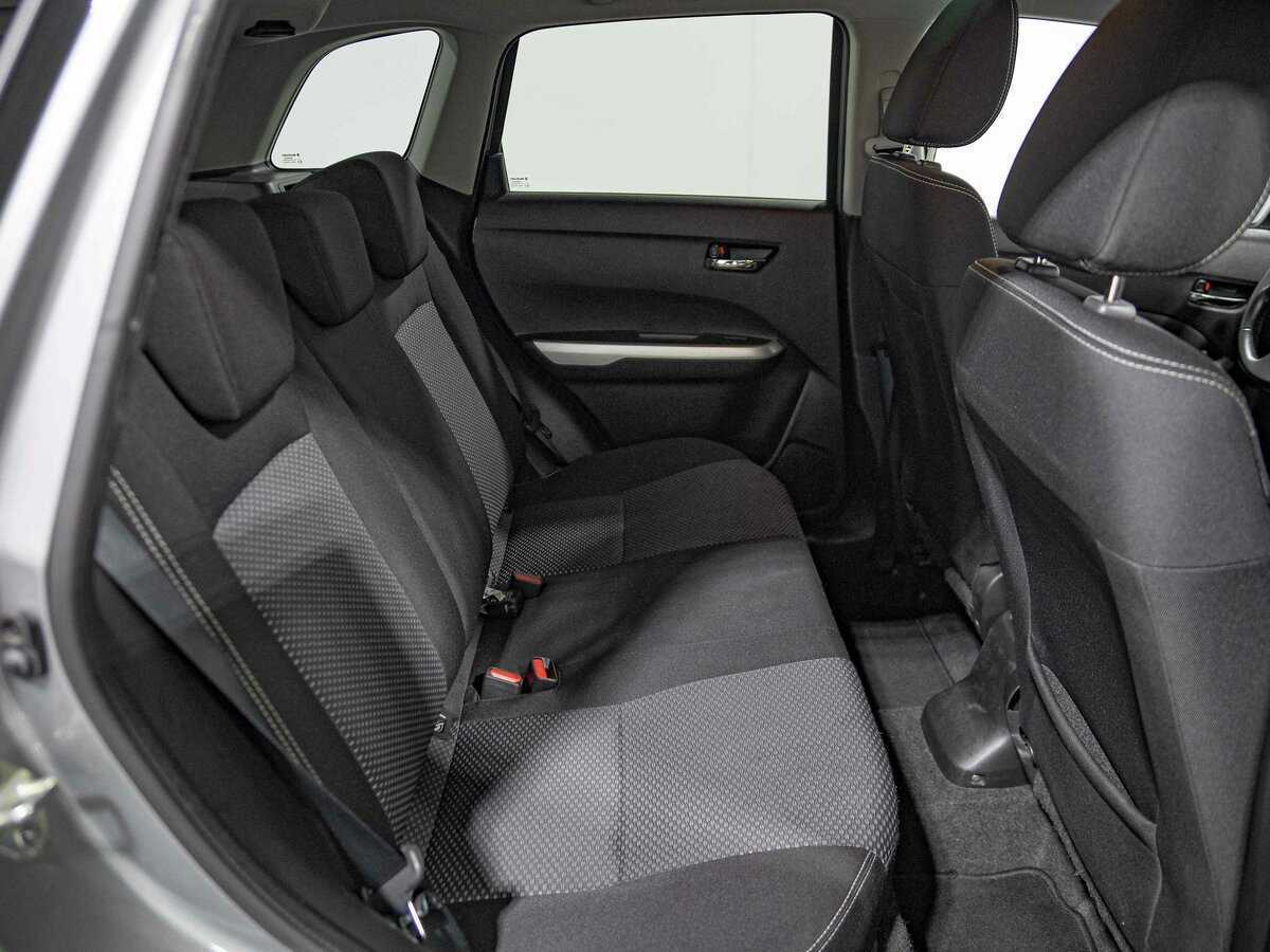 Б/У Сузуки Витара 2017 года. Фото: #12