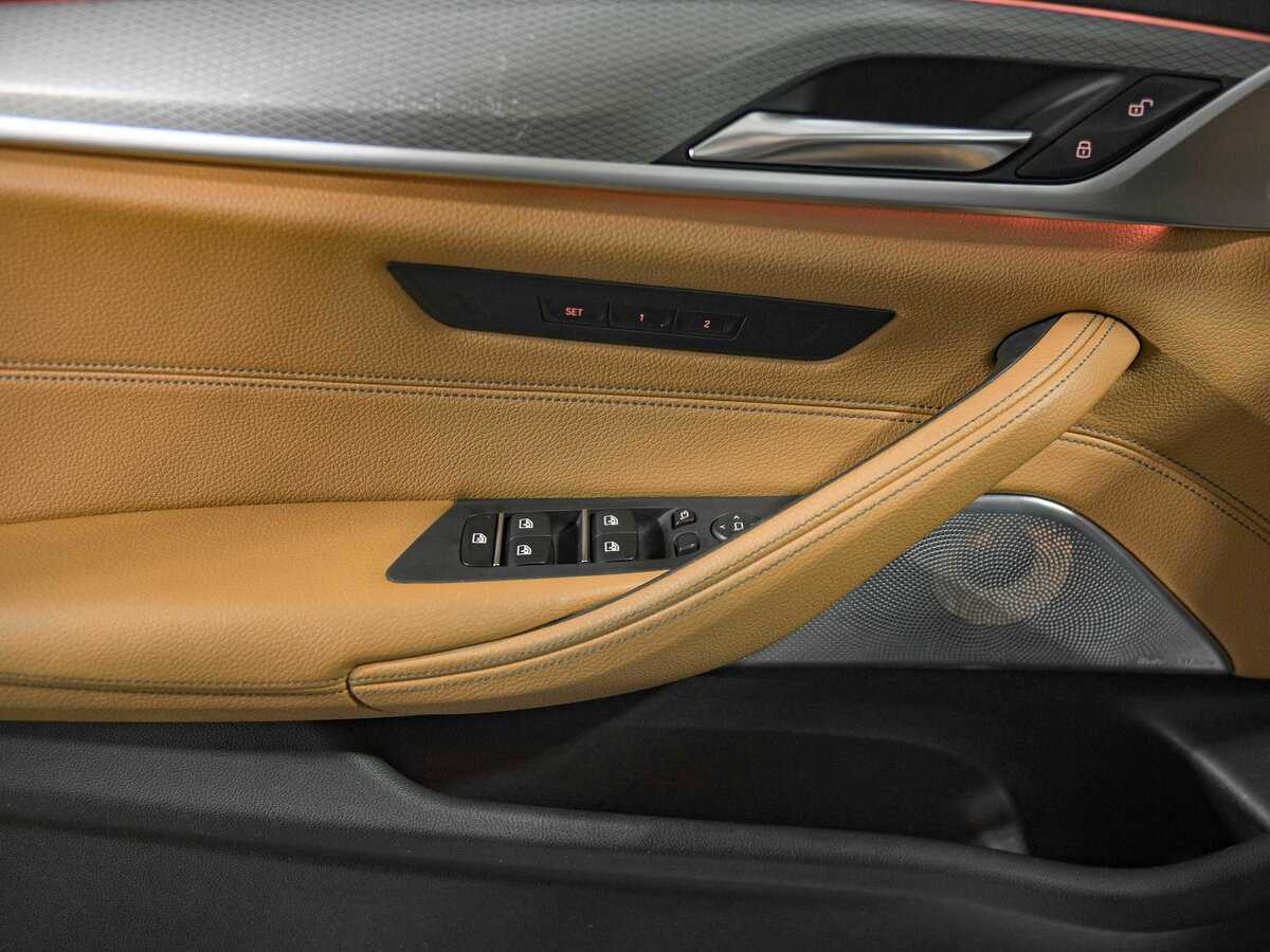 BMW 5 серии 2017 года с пробегом. Фото: #12