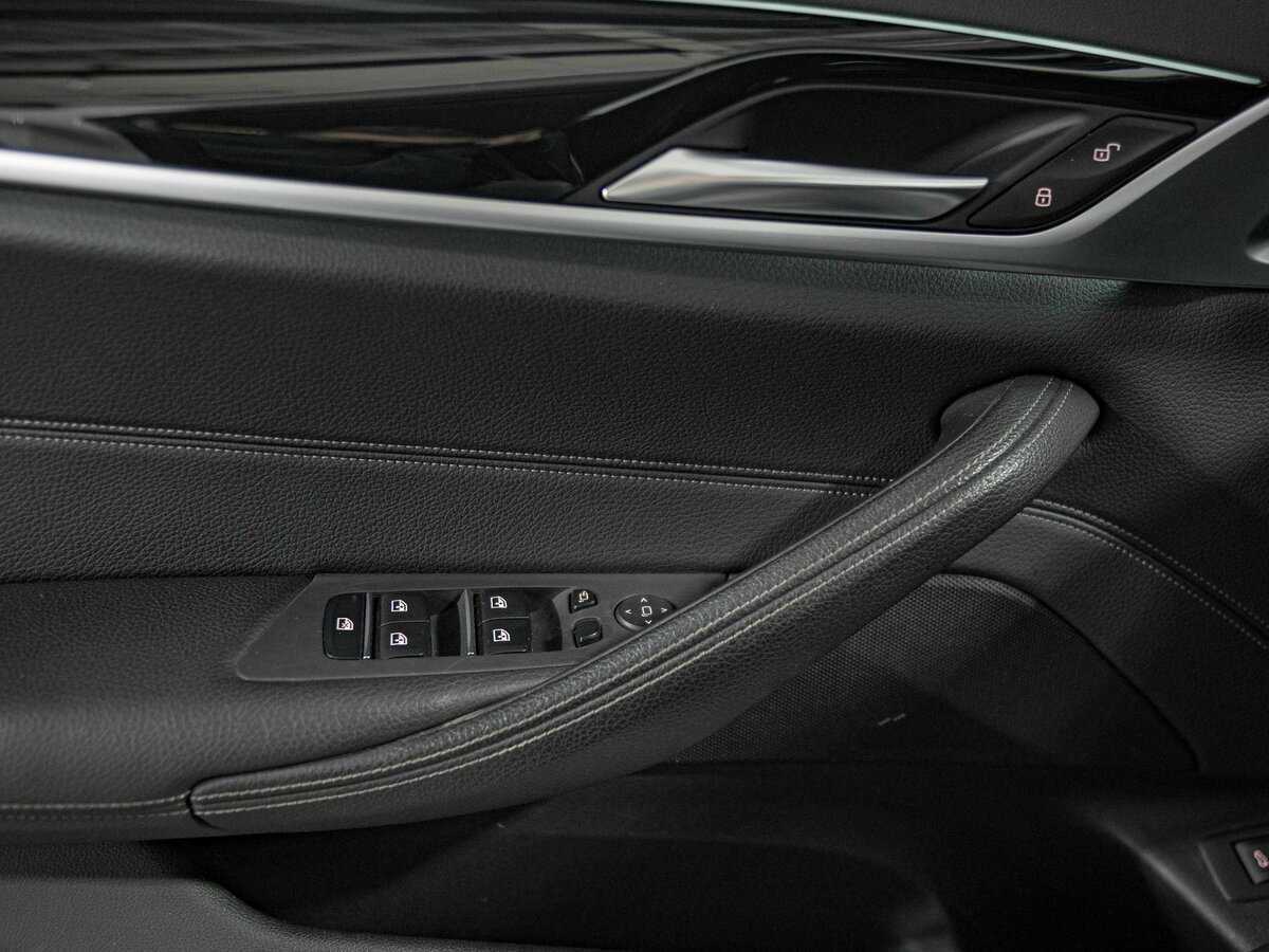 BMW 5 серии 2018 года с пробегом. Фото: #14