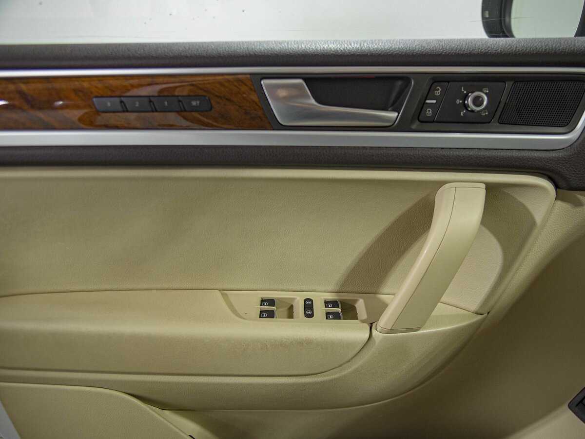 Volkswagen Touareg 2013 года с пробегом. Фото: #13