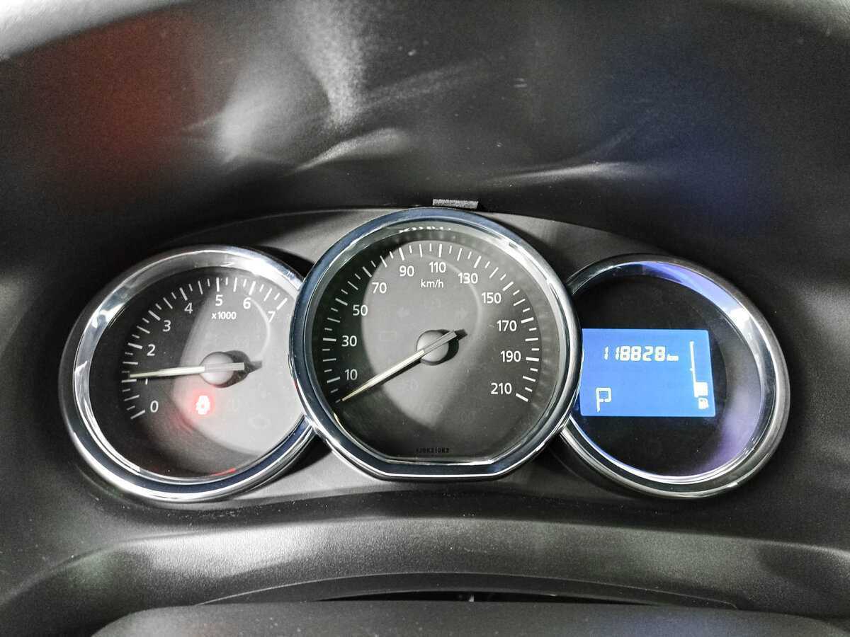 Б/У Рено Сандеро 2018 года. Фото: #11