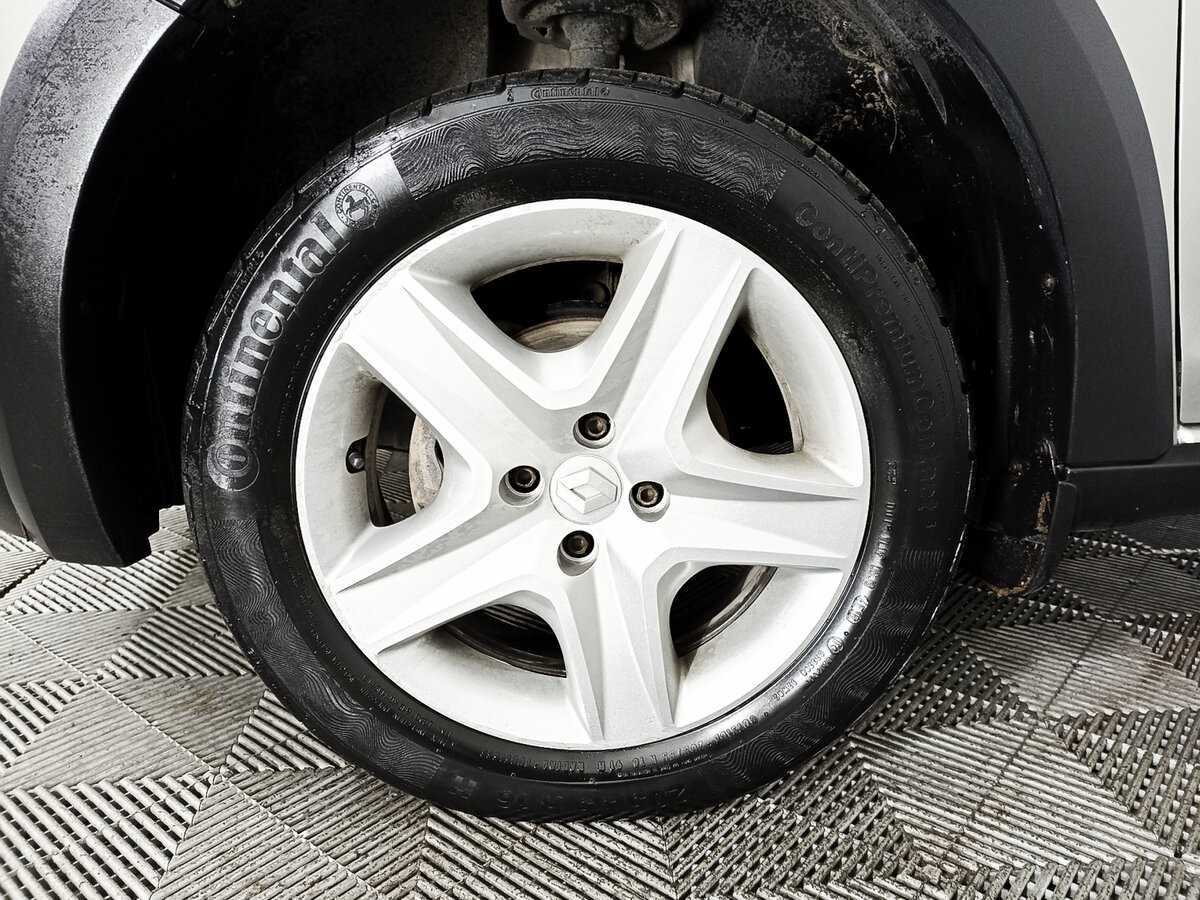 Б/У Рено Сандеро 2017 года. Фото: #15