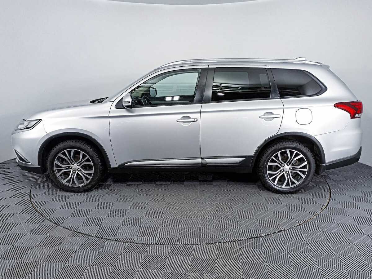 Mitsubishi Outlander 2018 года с пробегом. Фото: #7