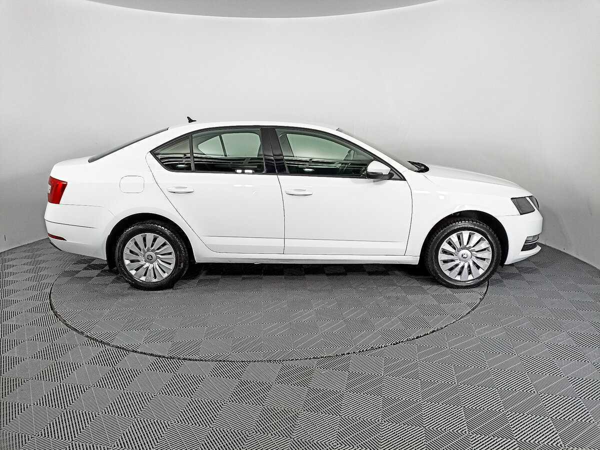 Skoda Octavia 2020 года с пробегом. Фото: #3