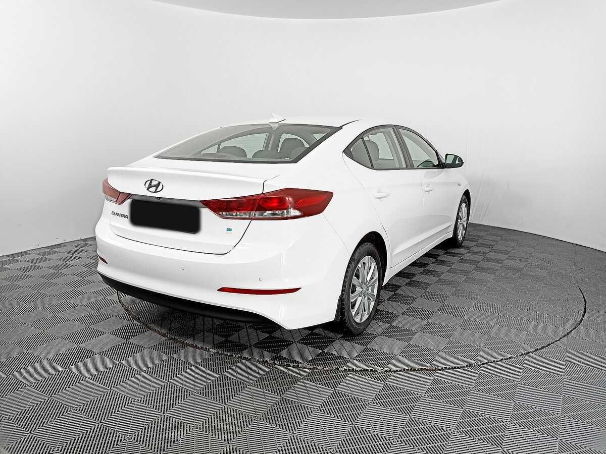 Hyundai Elantra 2017 года с пробегом. Фото: #4