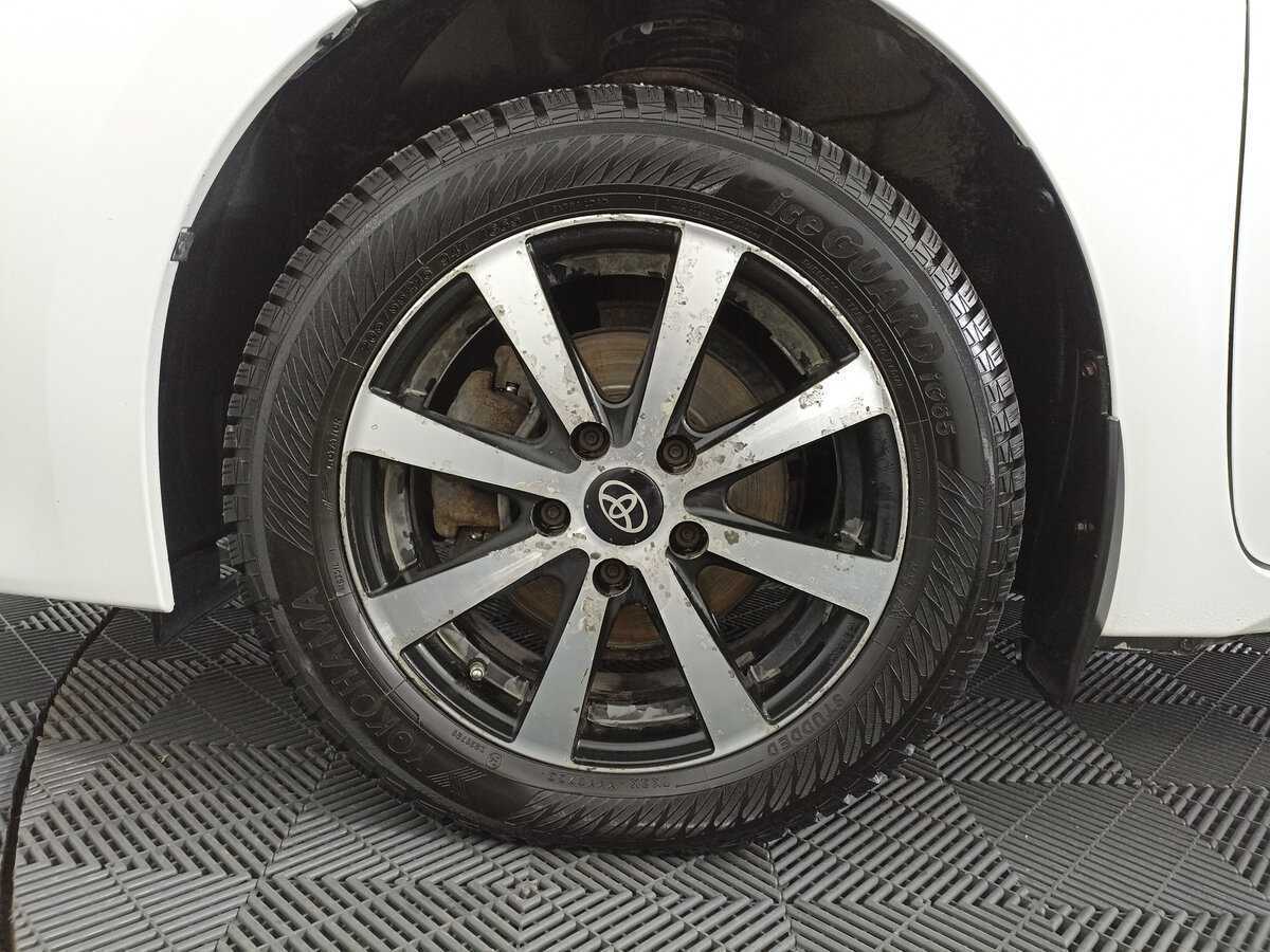 Б/У Тойота Королла 2013 года. Фото: #16