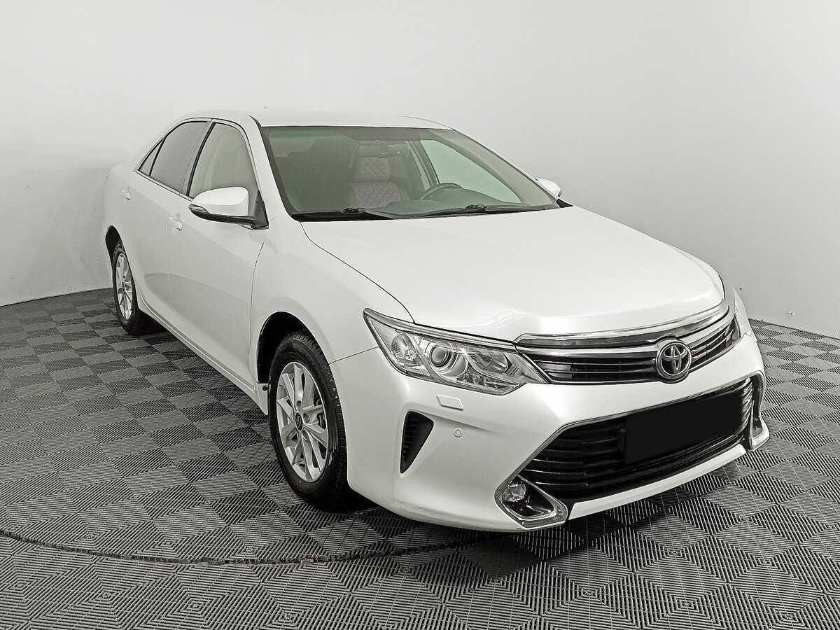 Toyota Camry 2017 года с пробегом. Фото: #2