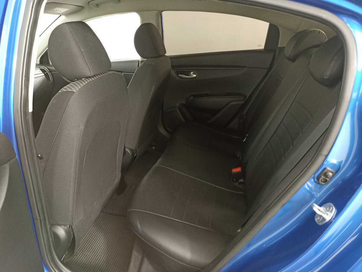 Б/У Киа Рио 2017 года. Фото: #11