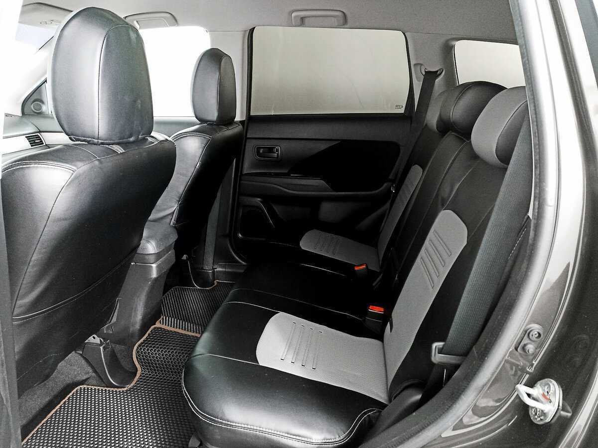 Б/У Митсубиши Оутлэндер 2018 года. Фото: #10