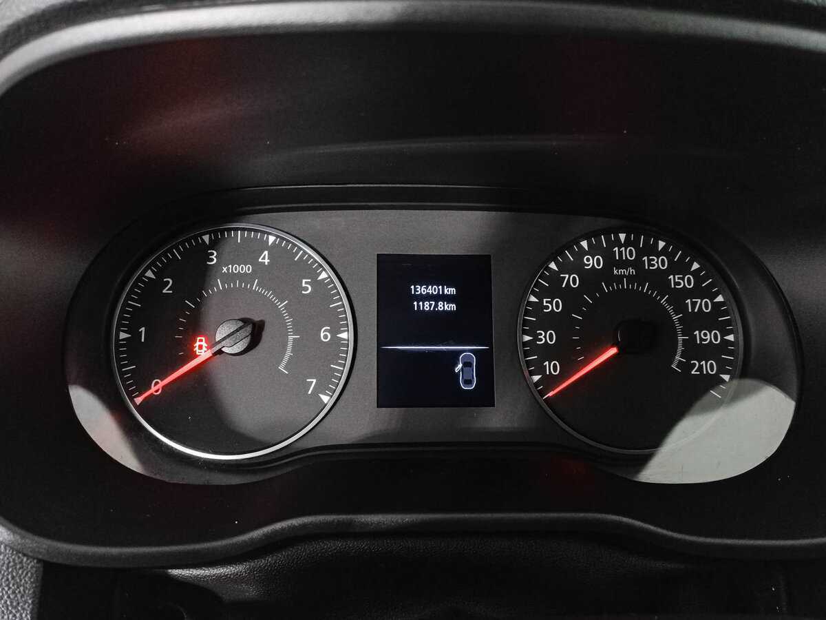 Б/У Рено Дастер 2021 года. Фото: #12