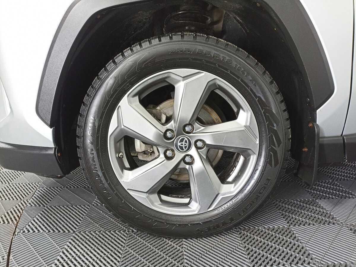 Toyota RAV4 2019 года с пробегом. Фото: #17