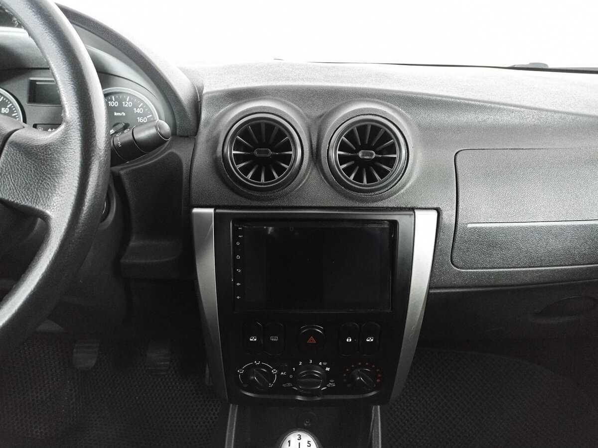 Б/У Ниссан Альмера 2013 года. Фото: #12