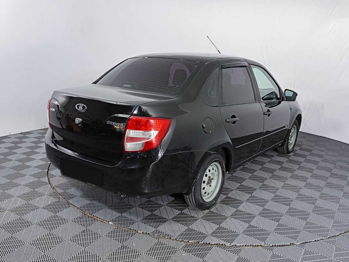 Б/У Лада (ВАЗ) Гранта 2017 года. Фото: #4
