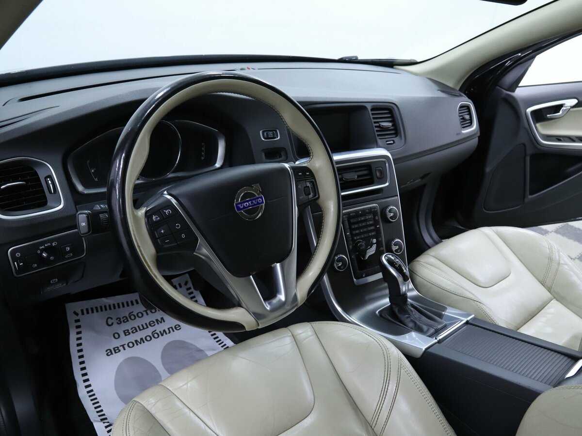 Б/У Вольво С60 2014 года. Фото: #7