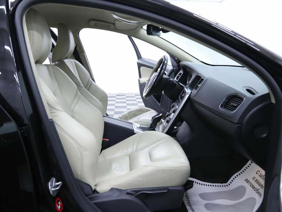 Б/У Вольво С60 2014 года. Фото: #11