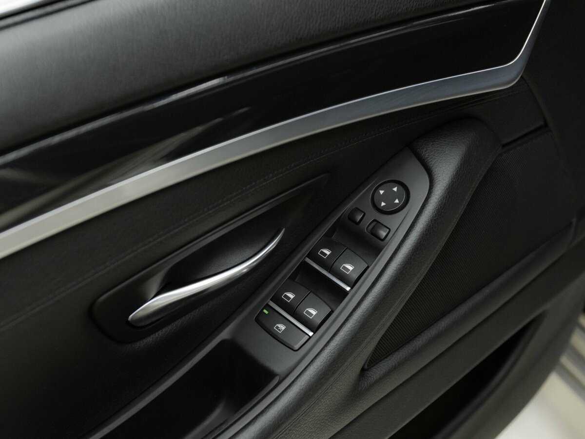 BMW 5 серии 2012 года с пробегом. Фото: #7