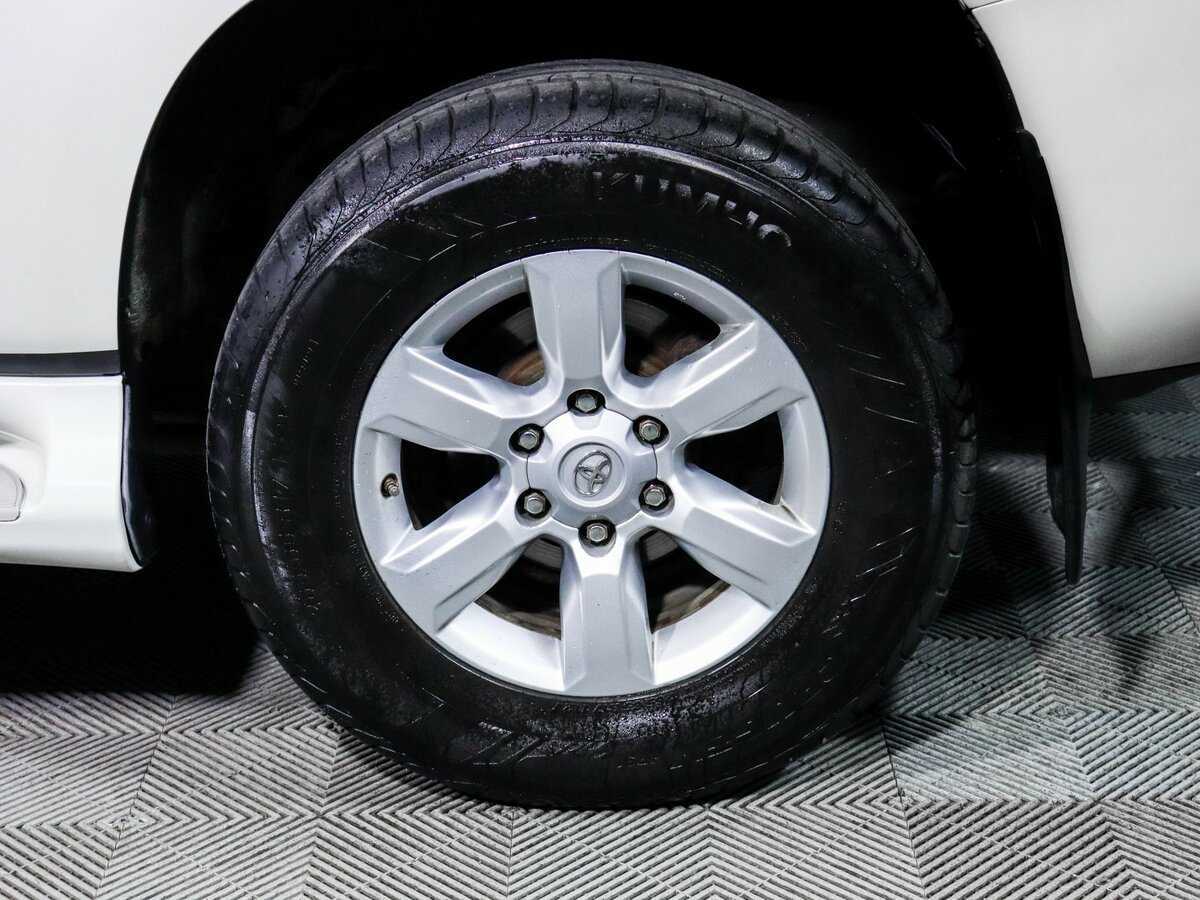 Toyota Land Cruiser Prado 2014 года с пробегом. Фото: #11