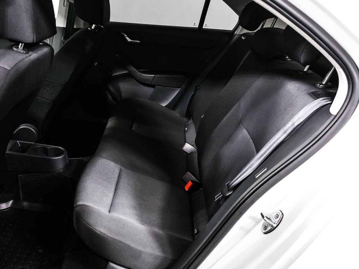 Б/У Шкода Рапид 2017 года. Фото: #10