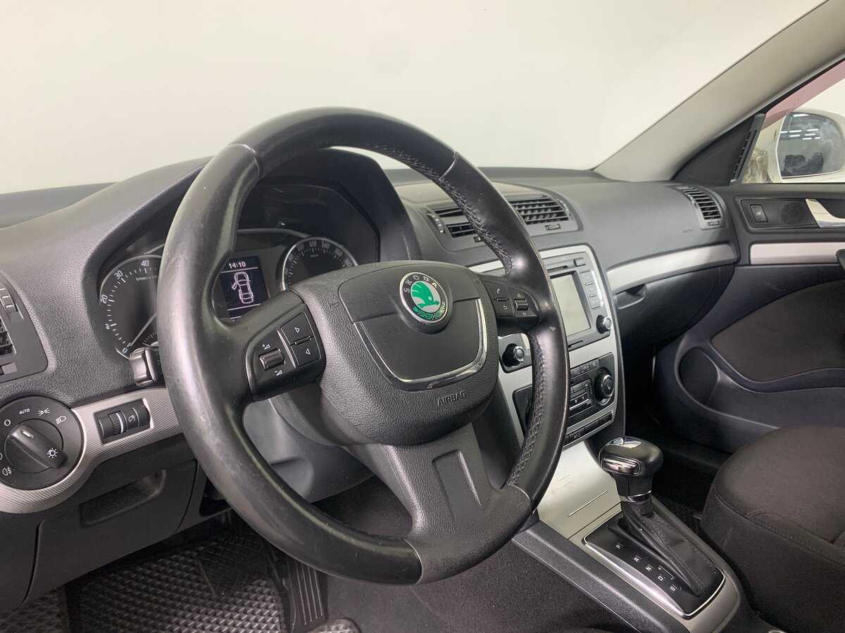 Б/У Шкода Октавия 2012 года. Фото: #10