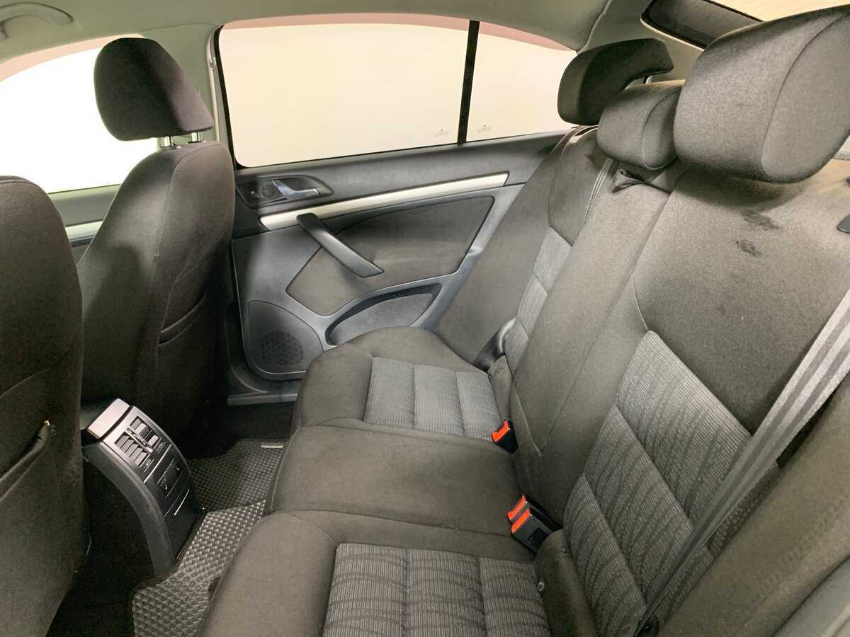 Б/У Шкода Октавия 2012 года. Фото: #17