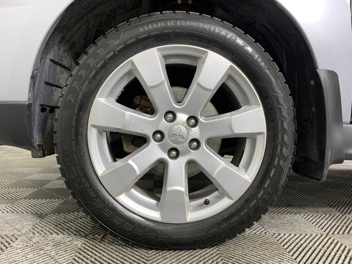 Б/У Митсубиши Оутлэндер 2012 года. Фото: #8