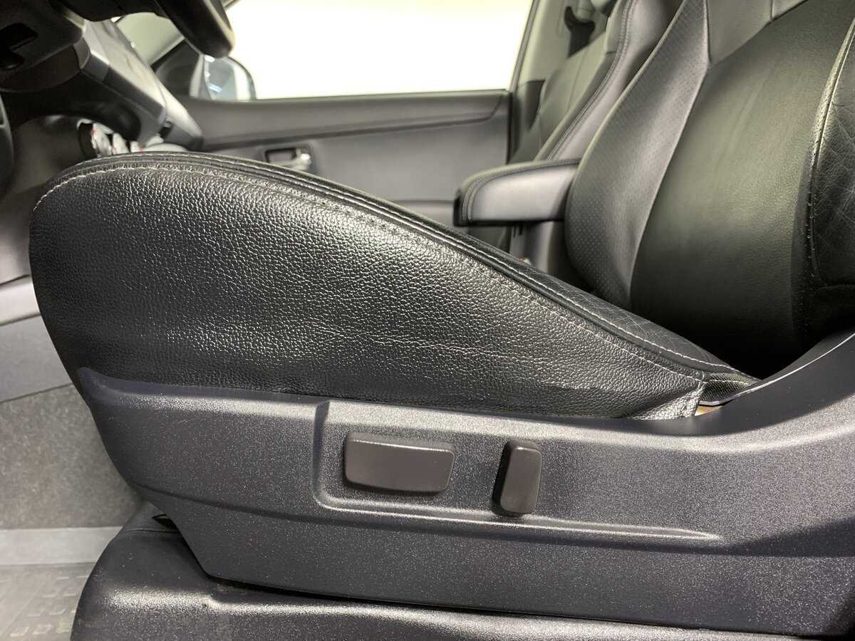 Б/У Митсубиши Оутлэндер 2012 года. Фото: #16