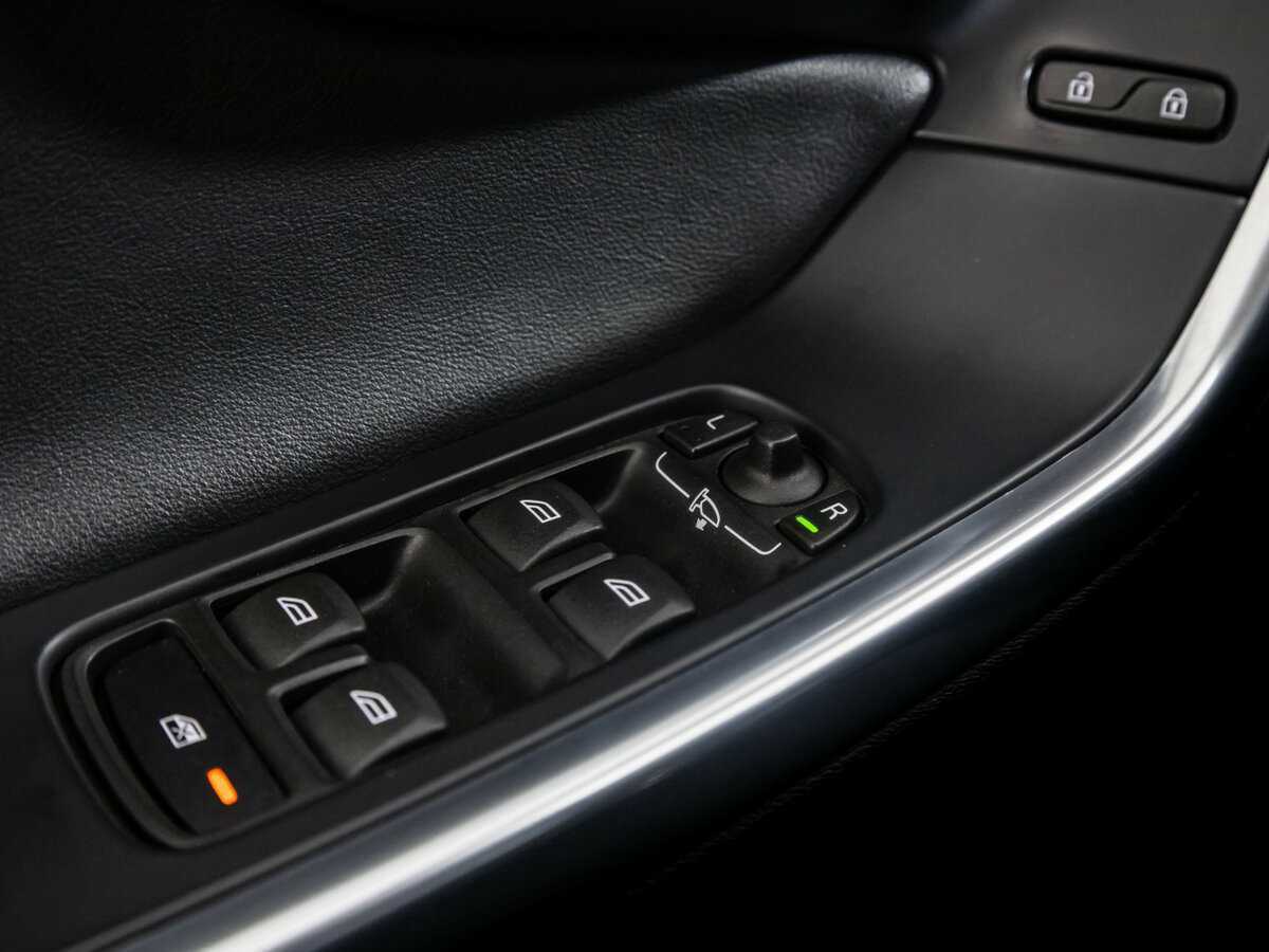 Б/У Вольво ИксЦ60 2014 года. Фото: #22