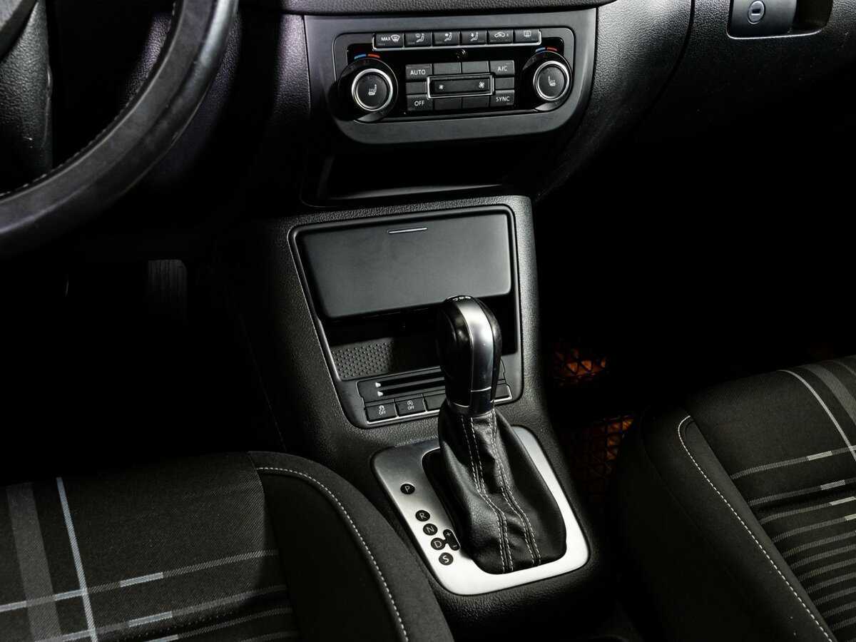 Б/У Фольксваген Тигуан 2015 года. Фото: #9