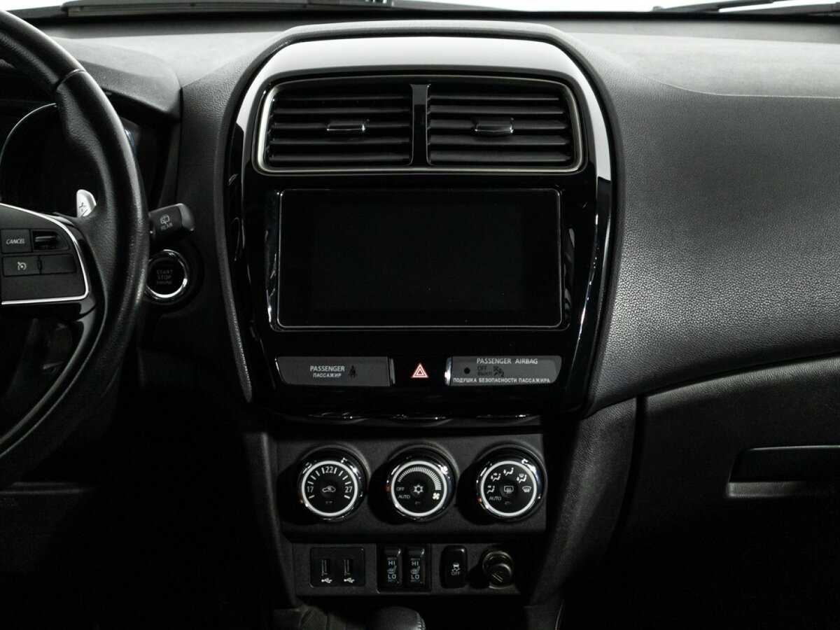 Б/У Митсубиши АС-Икс 2018 года. Фото: #13