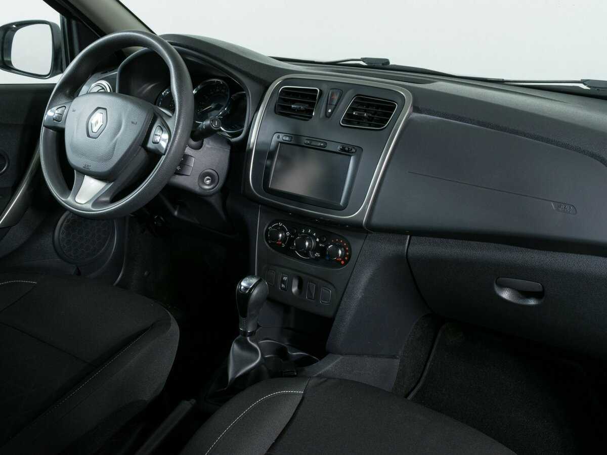 Б/У Рено Сандеро 2018 года. Фото: #8