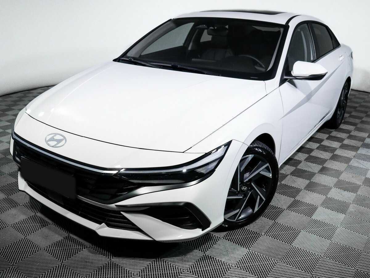 Hyundai Elantra 2023 года с пробегом. Фото: #16